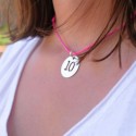 Collier ras de cou pastille chiffre Ajustable