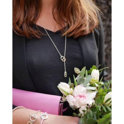 Sautoir Cécile fin porté autrement