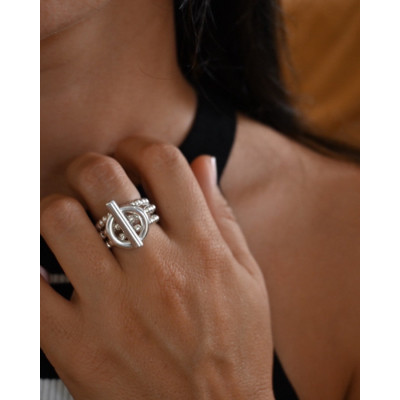 Bague Théa main