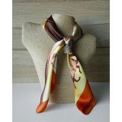 Carré satiné imprimé chevaux