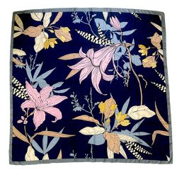 Carré imprimé grandes fleurs bleu 2