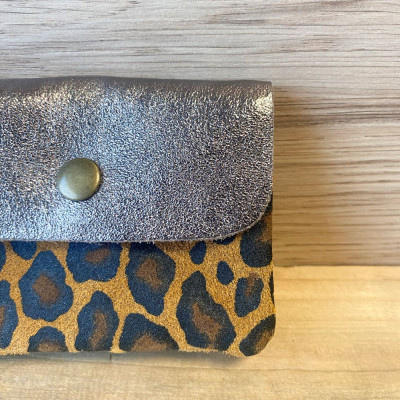 Pochette Sunny léopard daim nubuck et...