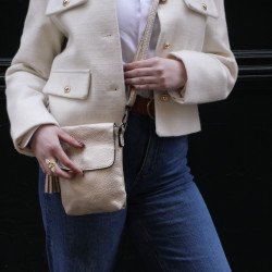 Pochette portée de téléphone