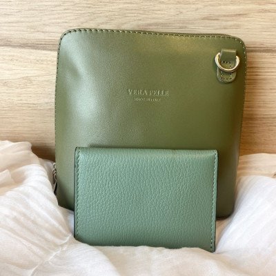 Pochette Sunny Cuir Grainé rigide Pochette Sunny Cuir Grainé rigide